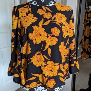 Apt 9 flowered print blouse with ruffled wide sleeves Sz. Sm